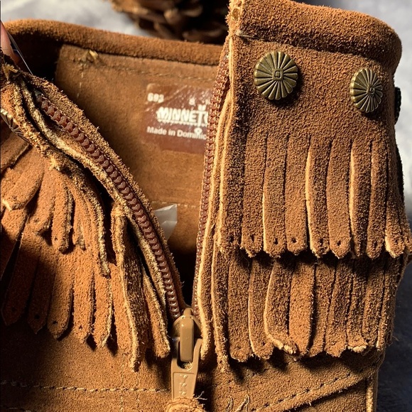 Minnetonka - Double Fringe Zip-up Boot - Picture 9 of 13